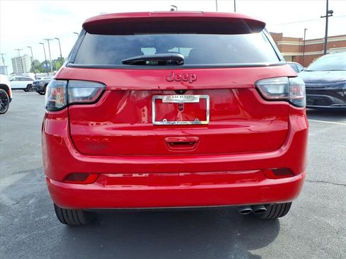 Used 2022 Jeep Compass Limited w/ (RED) Package AWD/4WD image 27