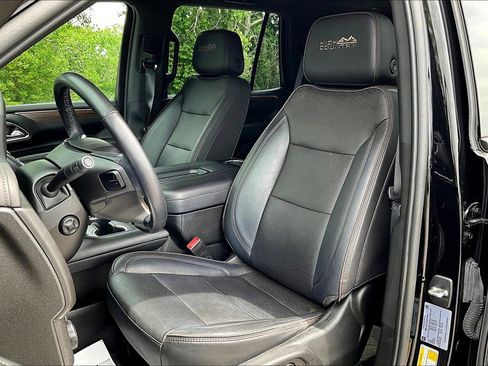 Used 2023 Chevrolet Tahoe High Country image 36