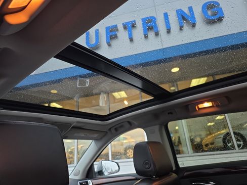 Used 2015 Cadillac SRX Luxury image 24