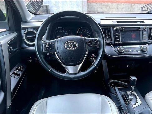 Used 2017 Toyota RAV4 XLE image 8