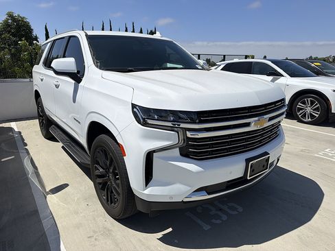 Used 2024 Chevrolet Tahoe LT RWD image 3