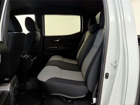 Used 2023 Toyota Tacoma TRD Sport image 27