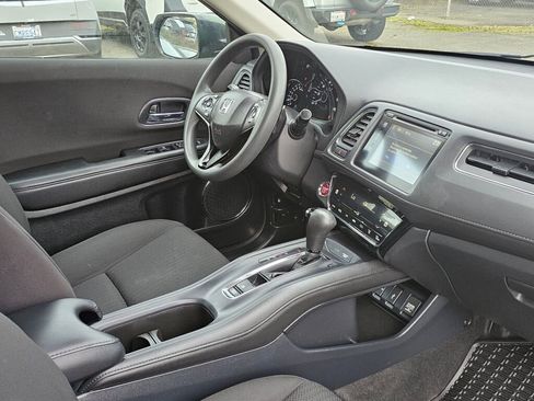 Used 2018 Honda HR-V EX image 10