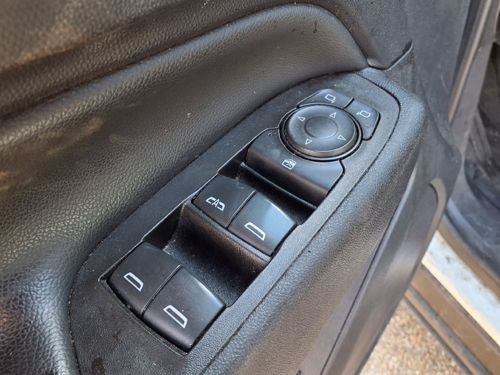 Used 2024 Chevrolet Equinox LT w/ LPO, Floor Liner Package AWD/4WD image 20