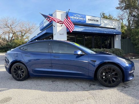 Used 2022 Tesla Model 3 Standard Range image 26