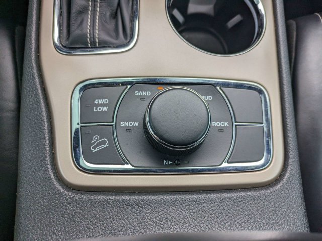 Used 2017 Jeep Grand Cherokee Limited AWD/4WD image 32