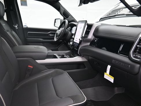 New 2026 RAM 1500 Laramie w/ Night Edition AWD/4WD image 17