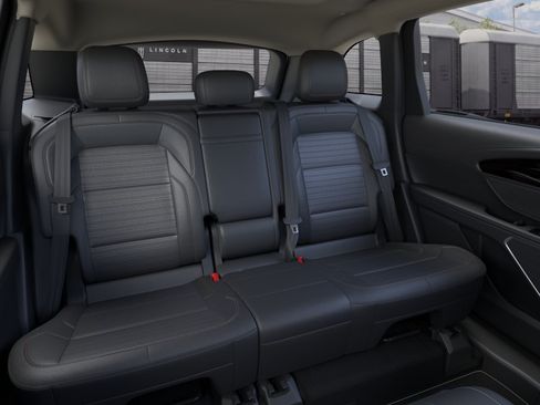 New 2026 Lincoln Nautilus Reserve AWD/4WD image 11
