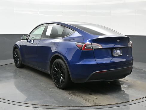 Used 2023 Tesla Model Y Long Range image 4