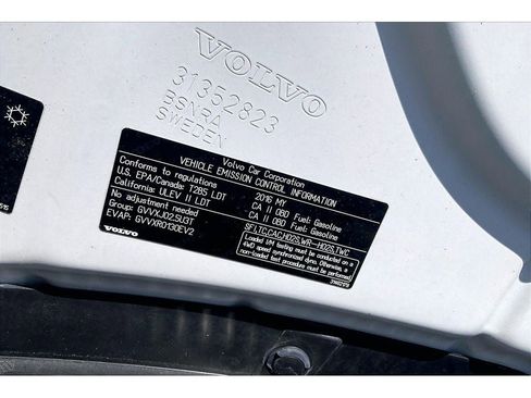 Used 2016 Volvo V60 T5 Cross Country w/ Convenience Package image 33