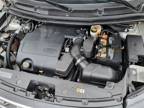 Used 2016 Ford Explorer XLT image 13