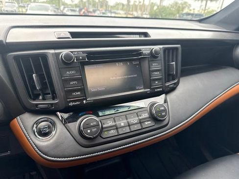 Used 2017 Toyota RAV4 SE AWD/4WD image 6