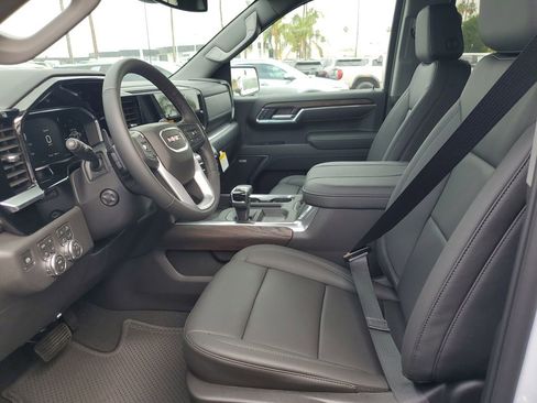 New 2026 GMC Sierra 1500 SLT w/ SLT Premium Package image 12
