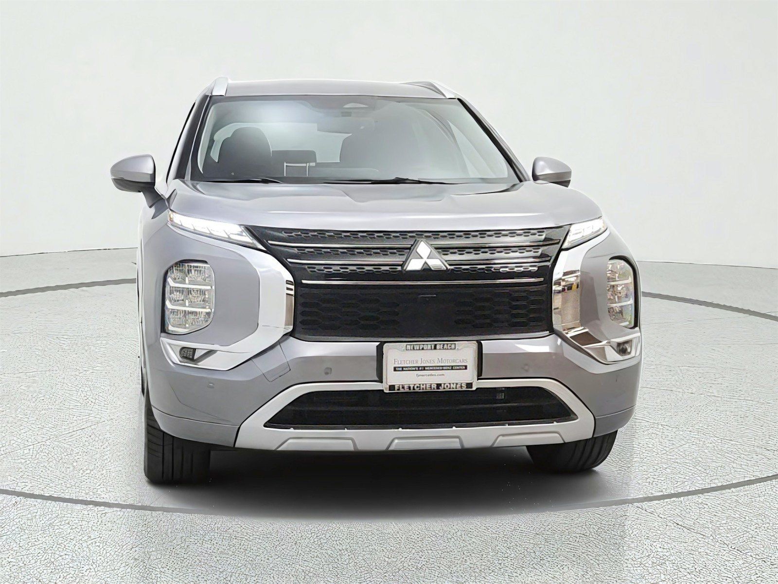 Used 2024 Mitsubishi Outlander SEL FWD image 2