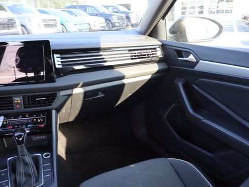 Used 2025 Volkswagen Jetta Sport FWD image 13