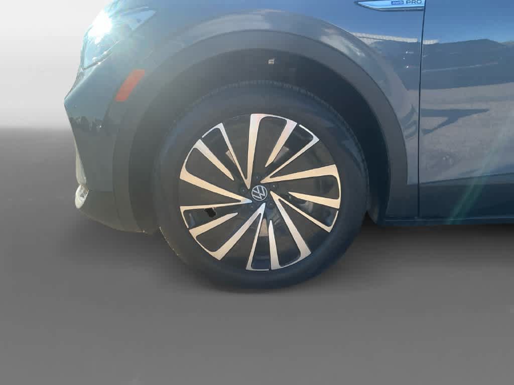Used 2025 Volkswagen ID.4 Pro AWD/4WD image 14