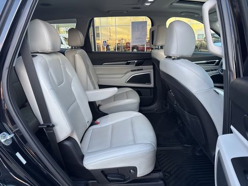 Used 2021 Kia Telluride S image 28