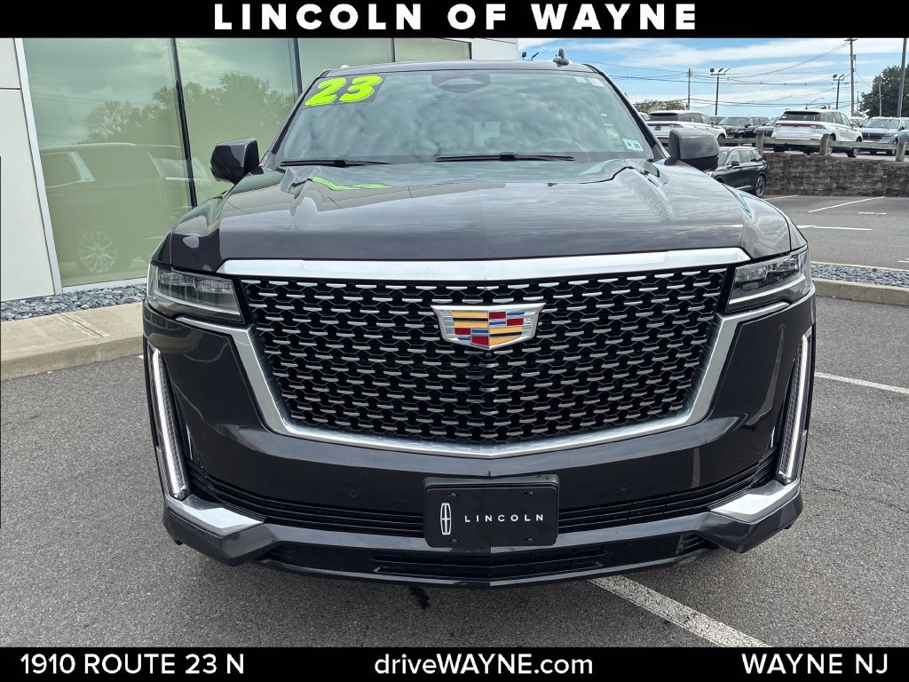 Used 2023 Cadillac Escalade Premium Luxury w/ LPO, Floor Liner Package AWD/4WD image 10