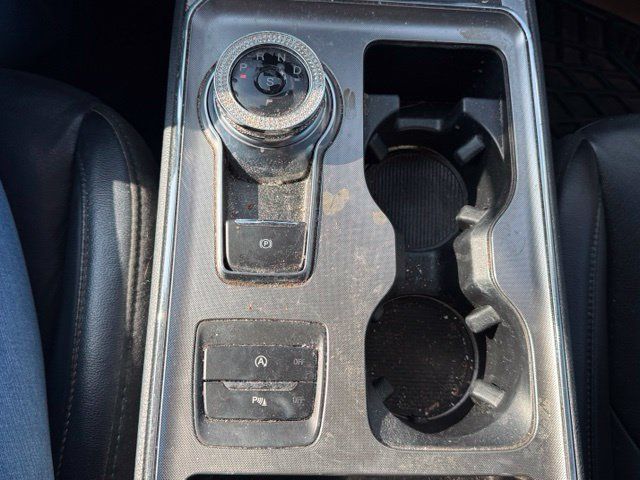 Used 2022 Ford Edge Titanium AWD/4WD image 23