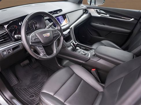 Used 2023 Cadillac XT5 Premium Luxury image 10