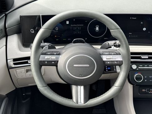 Used 2025 Hyundai Tucson Limited image 23