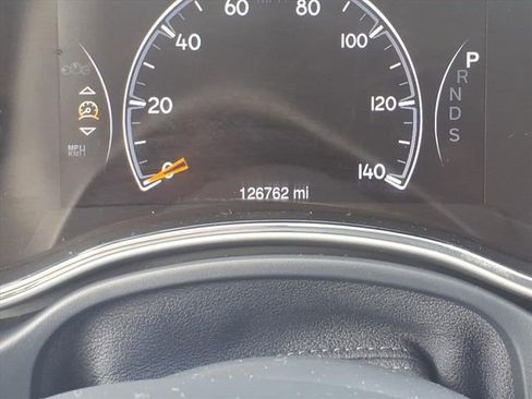 Used 2015 Jeep Grand Cherokee Overland image 16