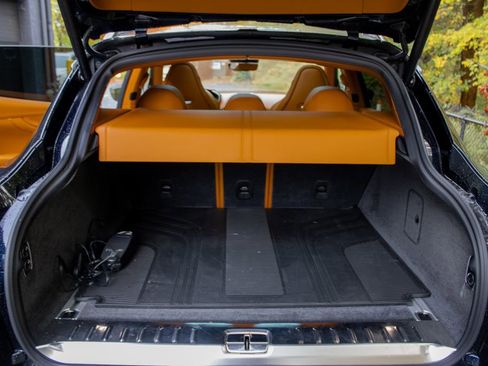 Used 2025 Aston Martin DBX 707 image 23