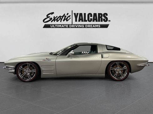 Used 2008 Chevrolet Corvette Coupe w/ Preferred Equipment Group RWD image 2