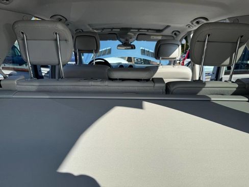 Used 2011 Mercedes-Benz ML 350 BlueTEC 4MATIC w/ Premium 2 Pkg image 39