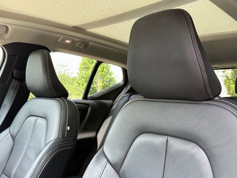 Used 2023 Volvo XC40 B5 Plus w/ Driver Assist Package AWD/4WD image 28