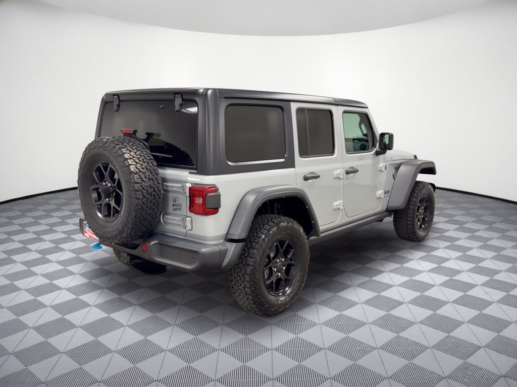 Used 2024 Jeep Wrangler Unlimited AWD/4WD image 9