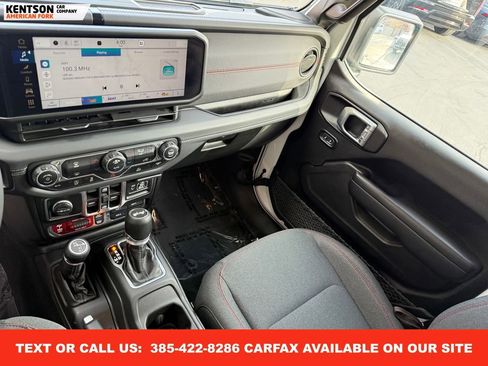 Used 2025 Jeep Wrangler Unlimited Rubicon image 20