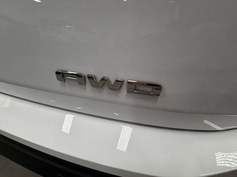 Used 2023 GMC Terrain SLE w/ Driver Convenience Package AWD/4WD image 34