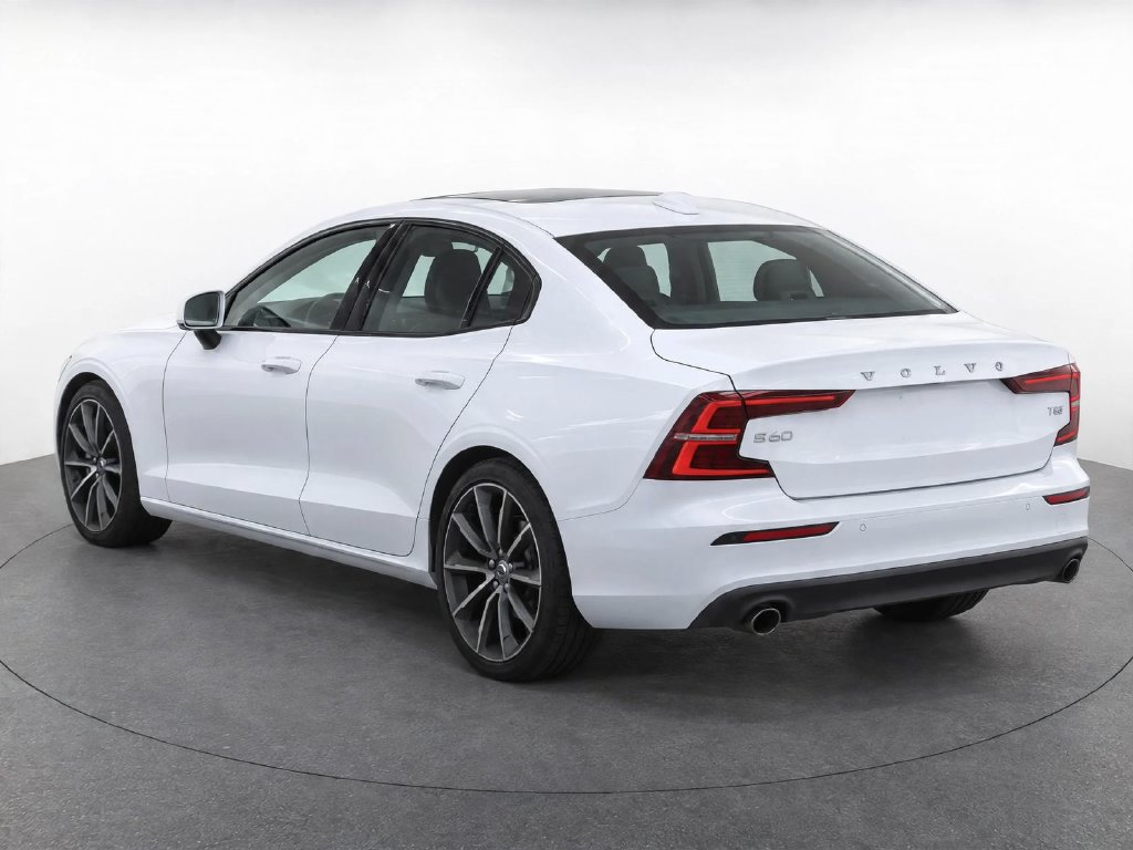 Used 2019 Volvo S60 T5 Momentum w/ Multimedia Package FWD image 3