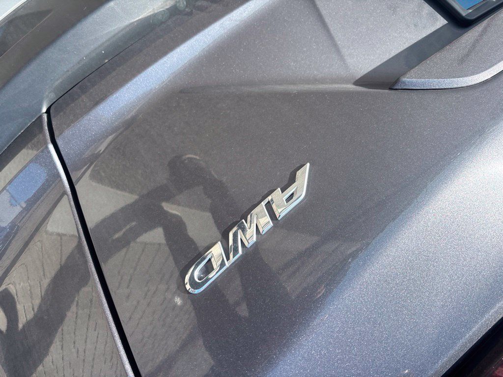 Used 2022 Honda CR-V EX-L image 27