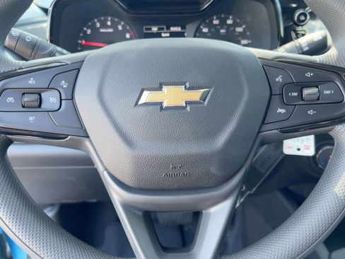 New 2026 Chevrolet Trax LS w/ LS Convenience Package FWD image 16
