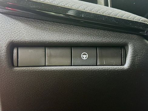 New 2026 Nissan Kicks SR w/ Cold Weather Package image 10