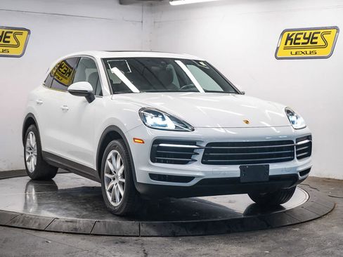 Used 2022 Porsche Cayenne image 5
