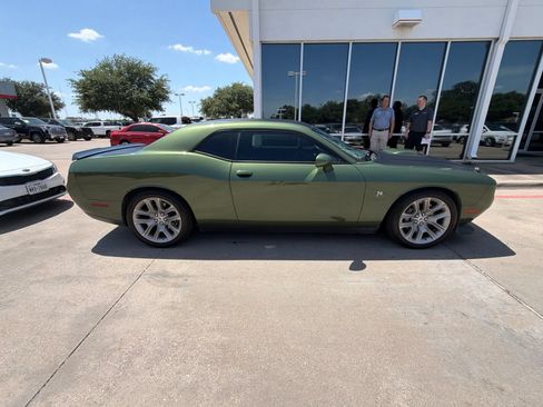 Used 2020 Dodge Challenger R/T Scat Pack RWD image 5