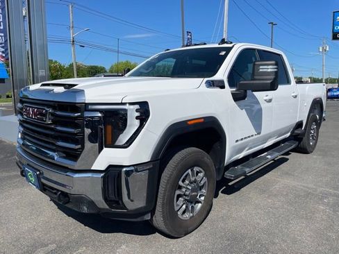 Used 2024 GMC Sierra 2500 SLE w/ SLE Value Package; AWD/4WD image 19
