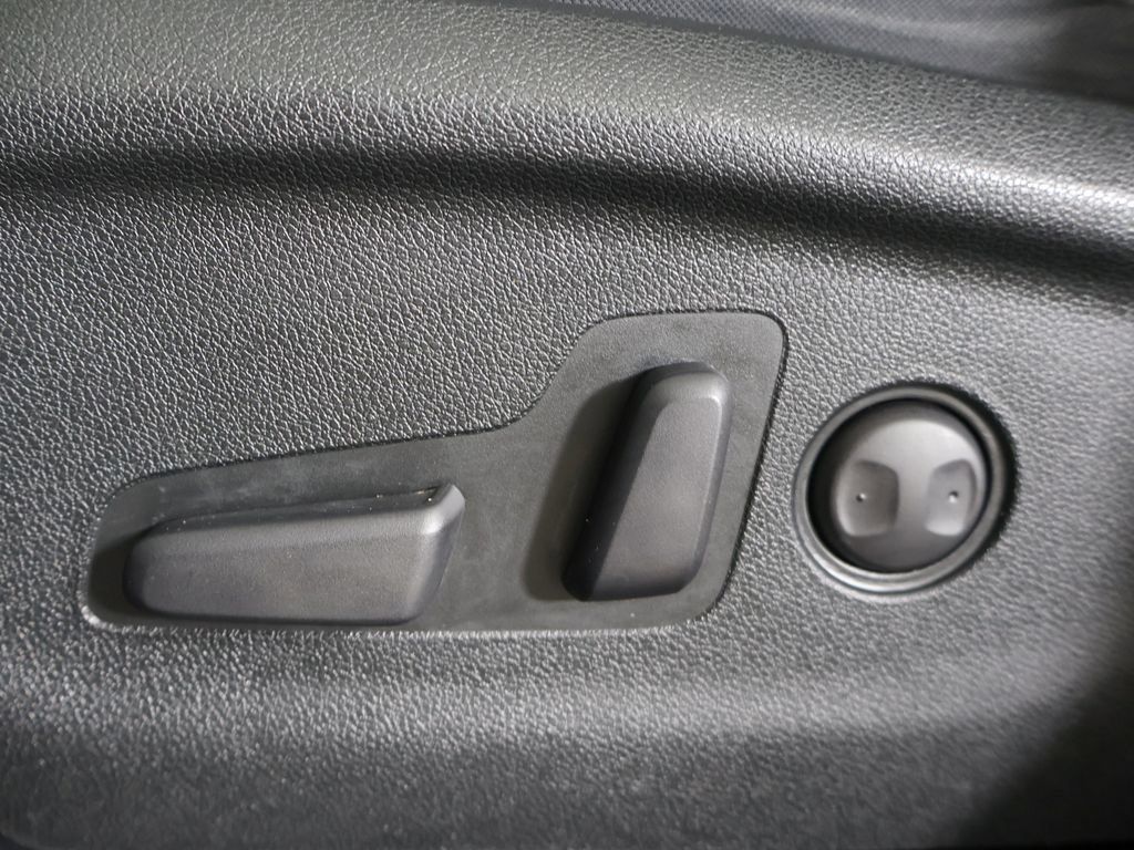 Used 2019 Kia Sorento AWD w/ LX Convenience Package image 31