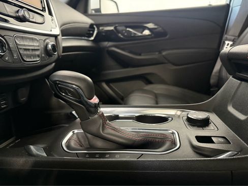 Certified 2023 Chevrolet Traverse RS image 24