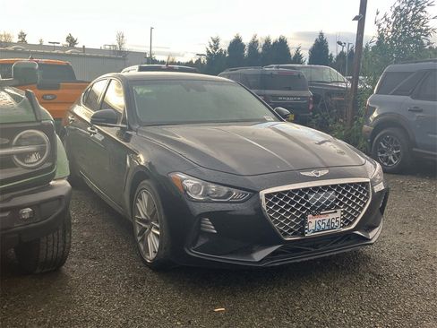 Used 2020 Genesis G70 2.0T image 2