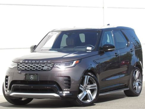 Used 2023 Land Rover Discovery Metropolitan Edition AWD/4WD image 1