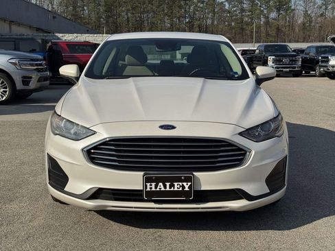 Used 2019 Ford Fusion SE image 25