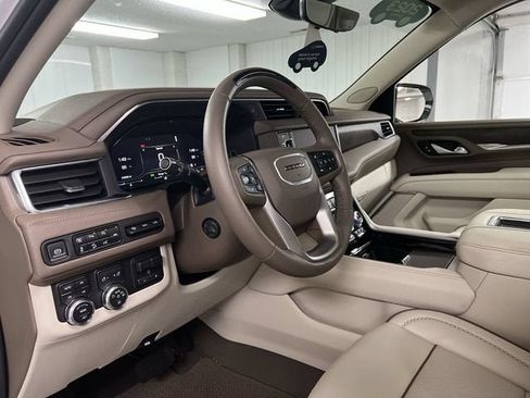 Certified 2023 GMC Yukon XL Denali w/ Denali Reserve Package AWD/4WD image 10
