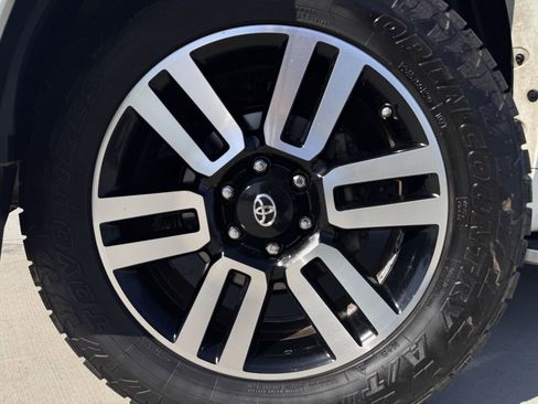 Used 2018 Toyota 4Runner Limited image 13