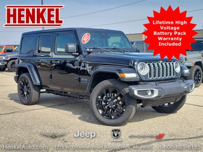 Used 2025 Jeep Wrangler Unlimited Sahara w/ Safety Group