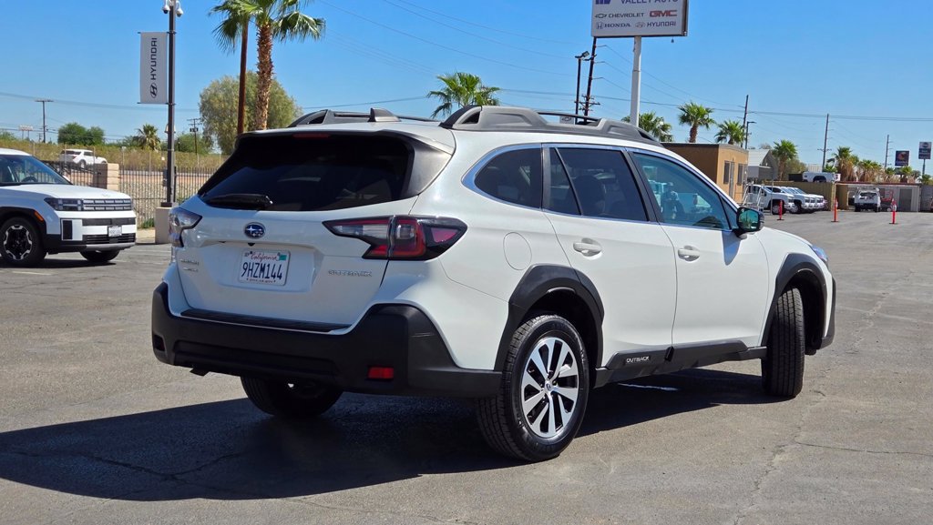 Used 2024 Subaru Outback Premium w/ Popular Package #1A AWD/4WD image 4