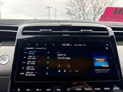 Used 2024 Hyundai Tucson Limited image 36